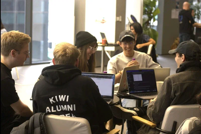 Kiwi Alumni のメンバー